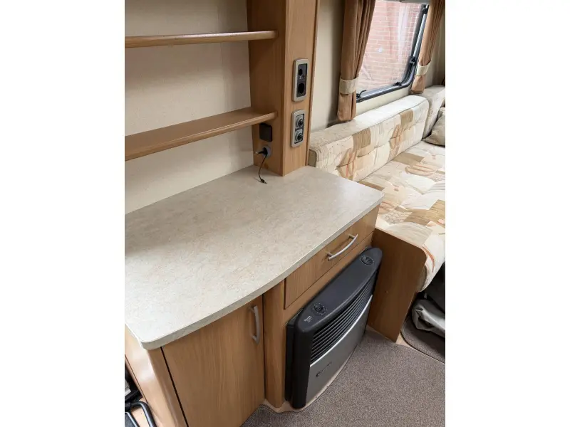 Swift Charisma  foto: 8