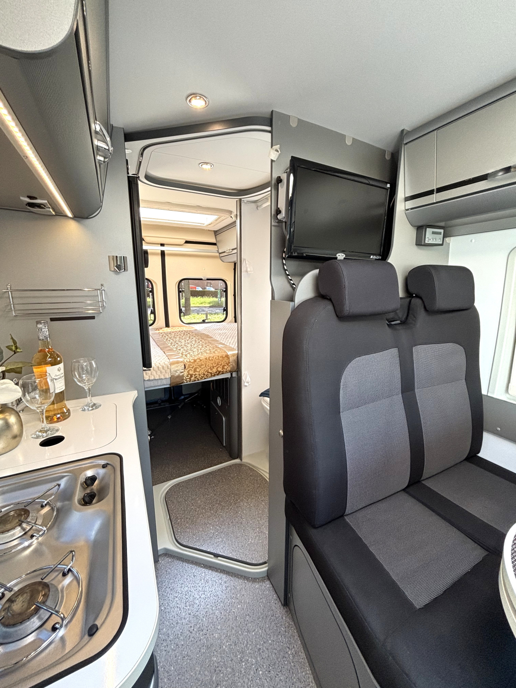 Adria Twin 600 SPT TITAN AUTOMAAT DWARSBED 150PK EURO 5  foto: 7