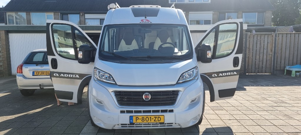 ADRIA TWIN 640 SLX foto: 0