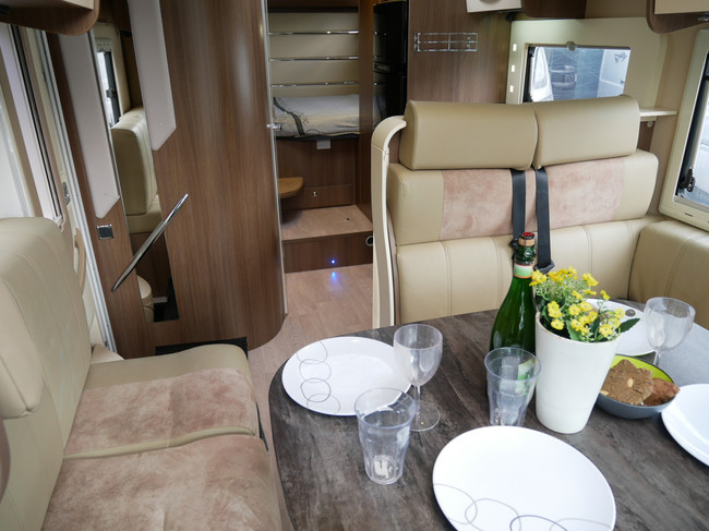 Chausson 614 Welcome, Hefbed, Dwarsbed, XXL Garage!! foto: 10
