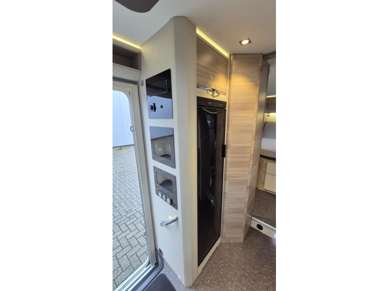 Adria S690SC Queensbed / topstaat!  foto: 11