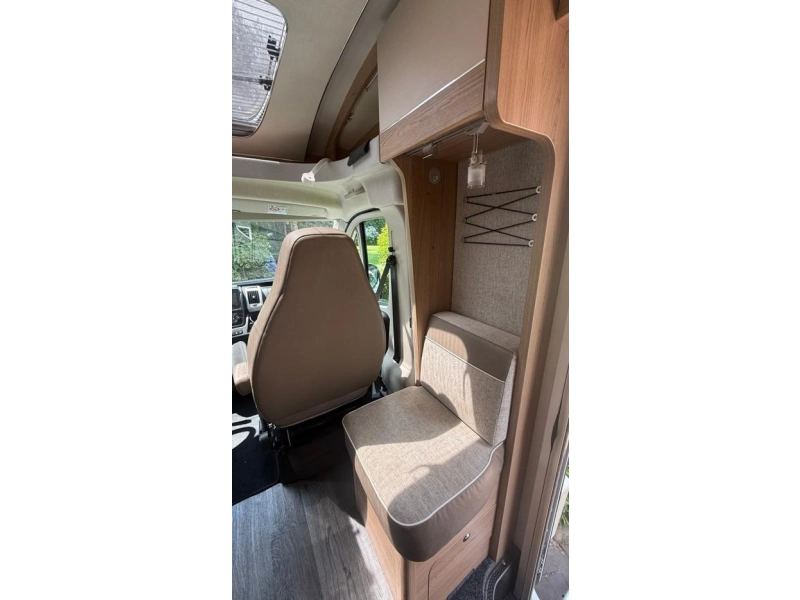 LMC Cruiser V 646 photo: 31