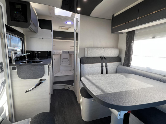 Chausson 627GA Premium 170PK Automatic Single Beds Lift Bed 2X Airco Awning photo: 9