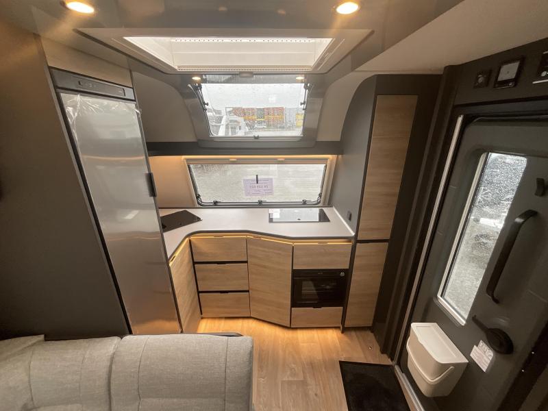 Dethleffs Beduin Scandinavia 550 BET ENKELE BEDDEN-DOUCHE 