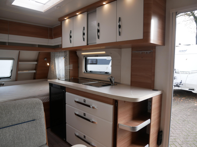 Hobby De Luxe 440 SF Incl. mover en fietsenrek  foto: 7