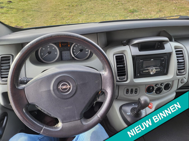 Opel VIVARO-2 2.5CDTI Camperbus AUTOMAAT foto: 12