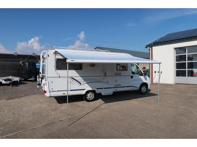 Dethleffs Advantage T6611 | KEURIGE STAAT | ENKELE BEDDEN | 2X Maxxfan Dethleffs Advantage T6611 | KEURIGE STAAT | ENKELE BEDDEN foto: 12