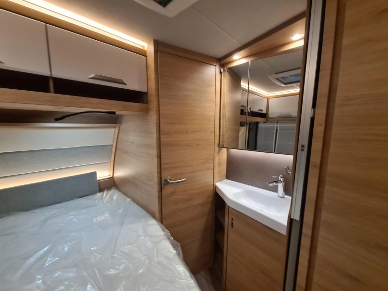 Knaus Sudwind Black Selection 450 FU foto: 12