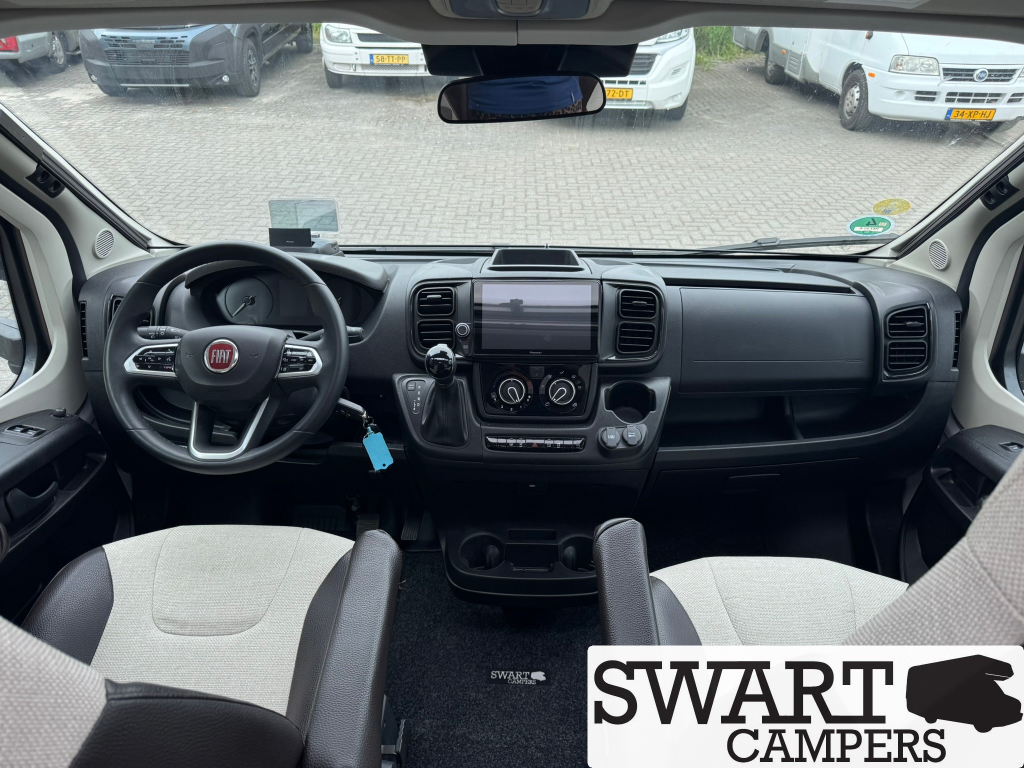Weinsberg CaraCompact 600 MEG Edition [pepper] Automatik 180 PS L&auml;ngsbetten Foto: 8