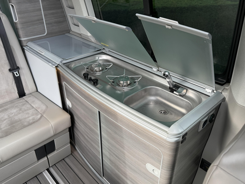 Volkswagen T6 California Ocean 2019 117000KM TWO-TONE photo: 2