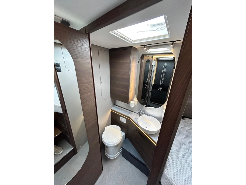 Adria Supersonic 780 SL 360 gr cam, liner seats  foto: 16
