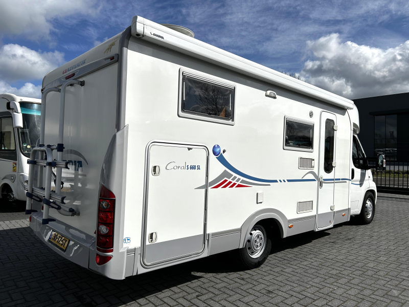 Adria Coral 660 SL Enkele-bedden/2007/Euro-4  foto: 2