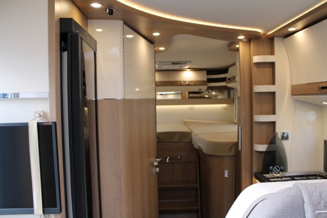 Robusto Carthago Integral Malibu I 460 LE Fiat AUTOM&Aacute;TICO 180 CV camas individuales y cama abatible (118 foto: 46