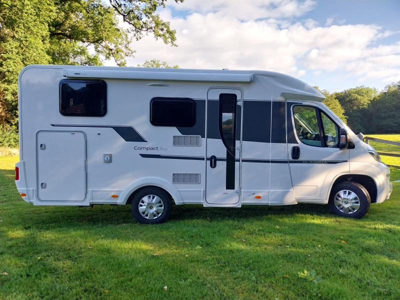 Adria Compact SL longitud 660 con solar! foto: 11