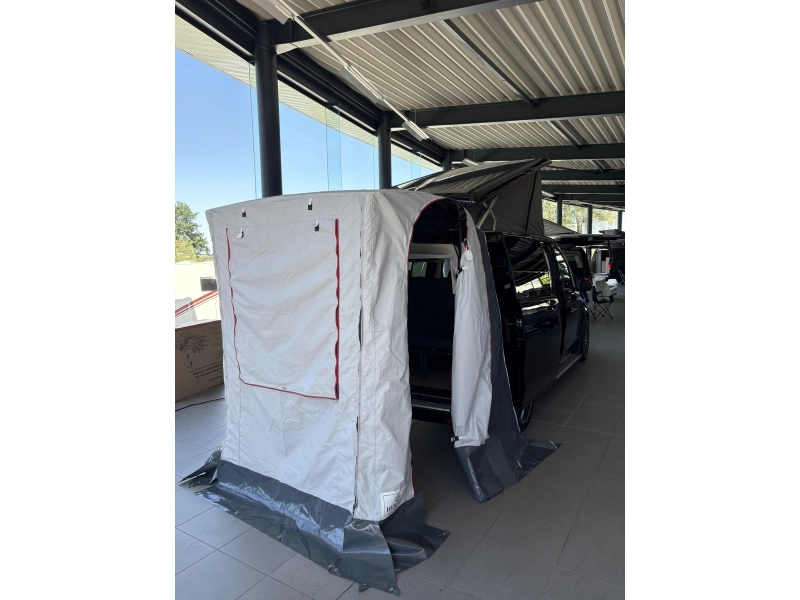 Mercedes-Benz V-Class Marco Polo 220 photo: 19