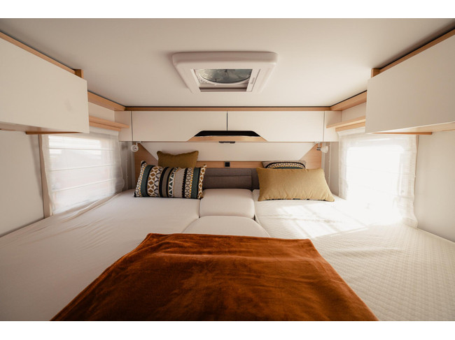 Hymer BMC-I 580 Blackline Zeer compleet.... XXL bed, level, airconditioning, etc foto: 19