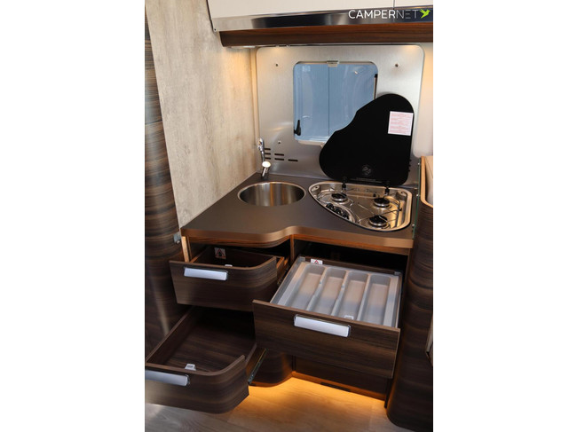 Laika ECOVIP H4109DS 180hp Automatic | Leveling system | Alde heating | Cabinets instead of Drop-down bed | Lithium | Inverter | Single beds | Face photo: 12