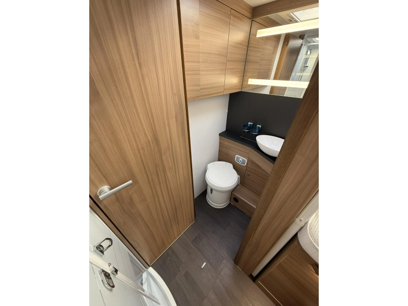 Adria Coral XL Plus 670 SL - FAMILIENWOHNMOBIL Foto: 21
