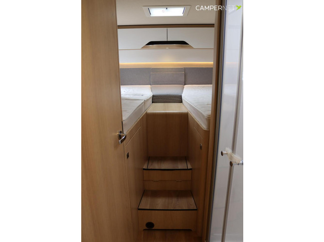 Hymer BMC-T 680 177hp Automatic | Single beds | Drop-down bed | Separate shower | Solar panel | Veloslide | Bearlock | SLC Chassis | Awning photo: 18