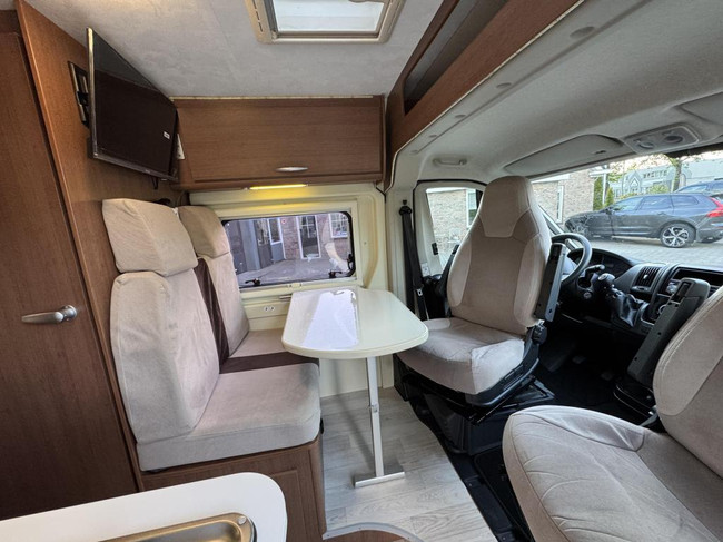 McLouis Menfys 4 VAN Enkele bedden Als nieuw foto: 13