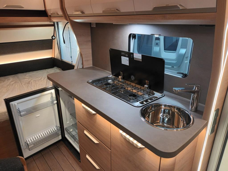 Knaus Sudwind Black Selection 420 QD  foto: 4