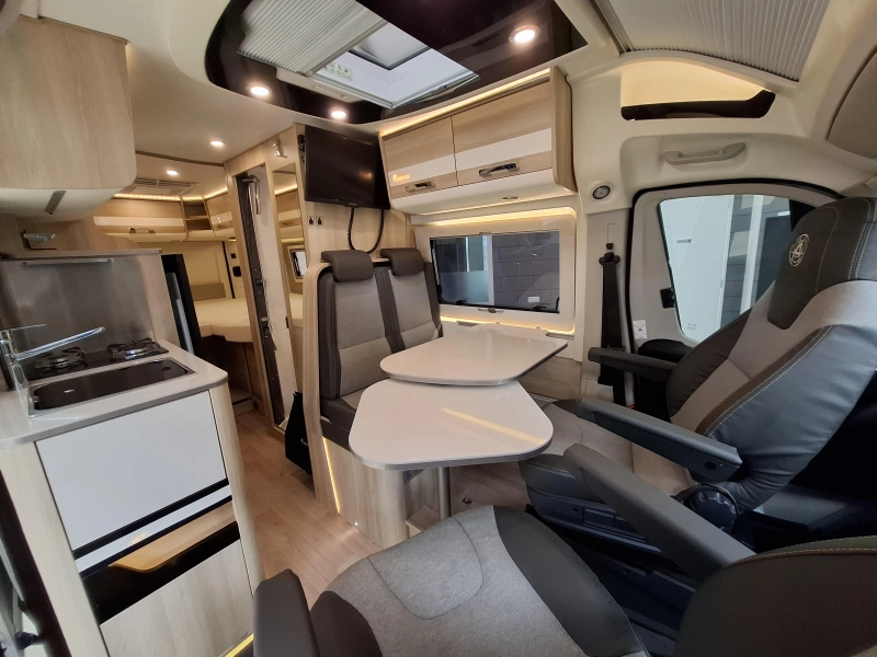 Rapido Dreamer D68 640 140CV Camas Individuales Solar foto: 15