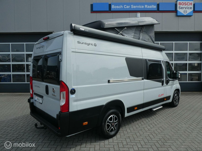 Sunlight Hymer Cliff 640 Adventure Edition Autom&aacute;tico foto: 4