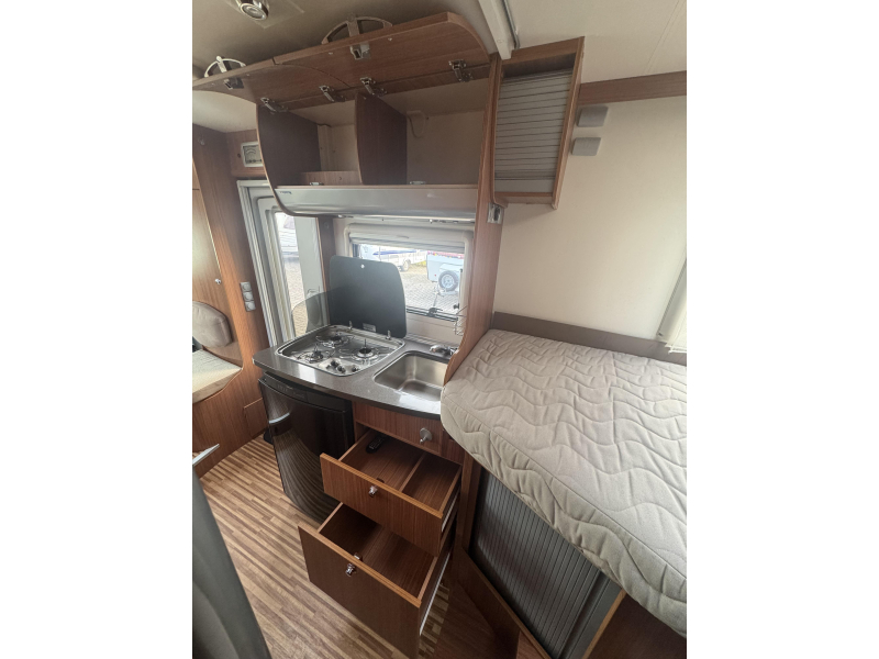 Adria Compact 600 SL ENKELE BEDDEN  foto: 14