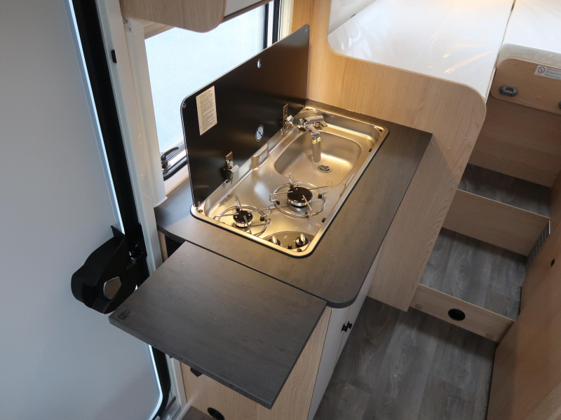 Sunlight V67S Adventure HOGE KOELKAST/ 2X1 BED!!  foto: 11