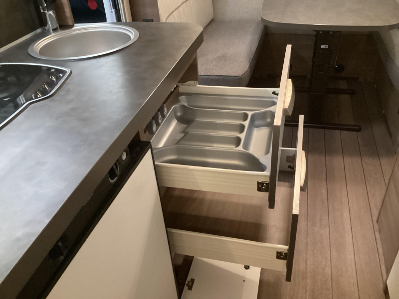 Knaus Sport 460 EU mover/omnistor foto: 12