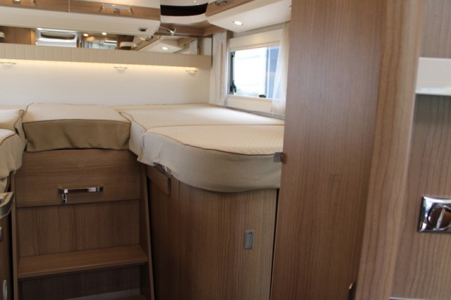 Robuuste AUTOMAAT 180 pk Malibu I 490 LE by Carthago hef-en enkele lengte bedden (124  foto: 49