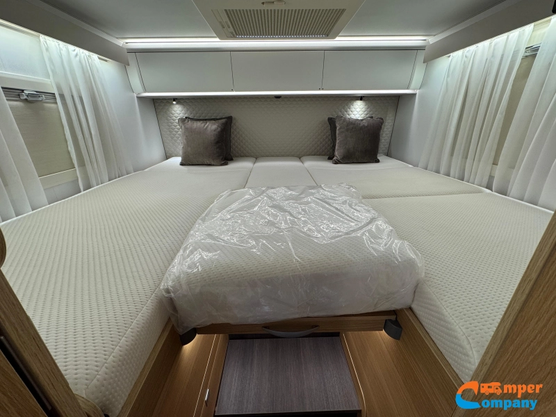 Adria Matrix Plus 670 DL L&auml;ngsbetten / Automatik Foto: 15