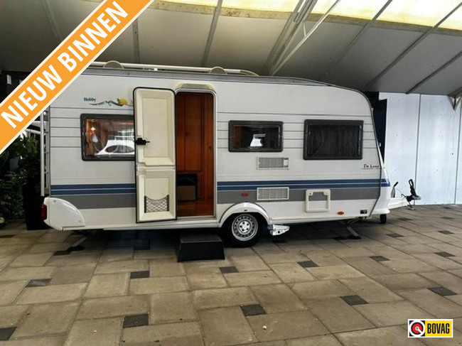 Hobby De Luxe 450 UF mover, voortent foto: 0
