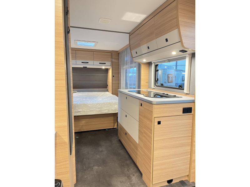 Dethleffs Summer Edition 530 DR QUEENSB.+RONDZIT VLOERVER  foto: 4