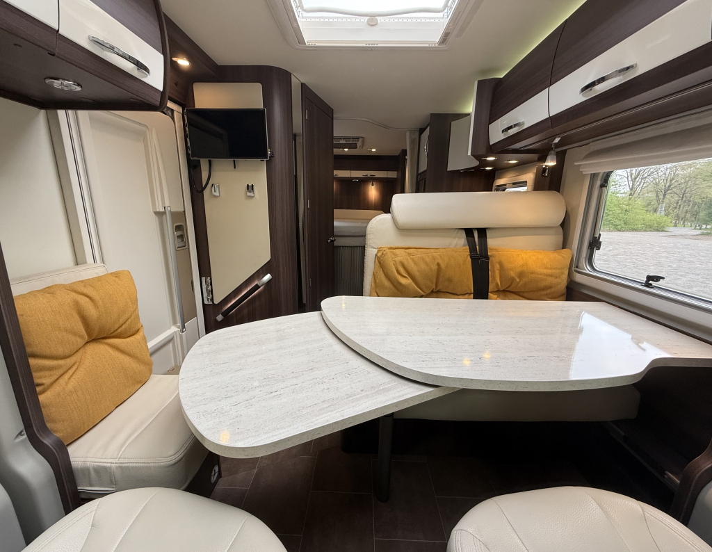 BUERSTNER BT6853 foto: 2
