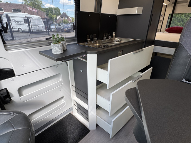 Adria Twin Sports 640 SGX Supreme 180 pk AUTOMAAT 9-Traps Euro6 Fiat Ducato Maxi 4250 kg **Lengtebedden in hoogte verstelbaar/Hefdak m foto: 15