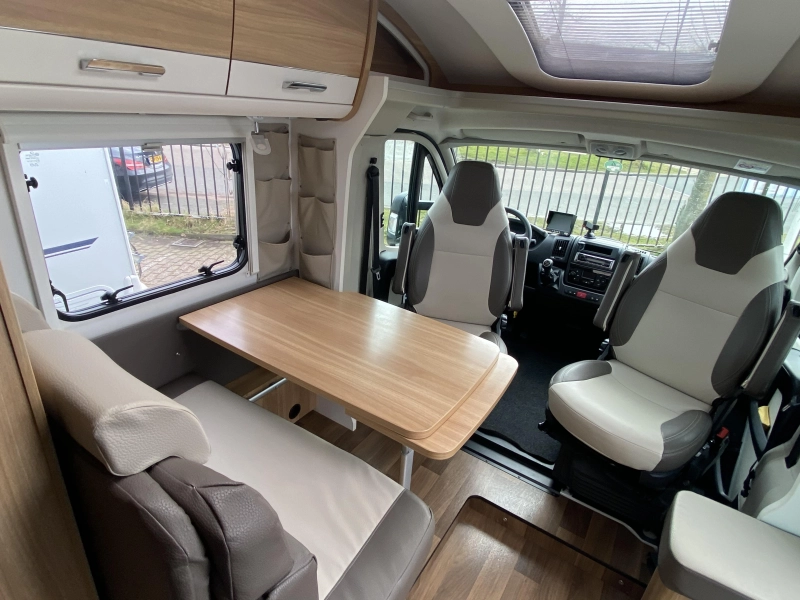 Dethleffs Advantage Enkele bedden prijsstunt  foto: 9