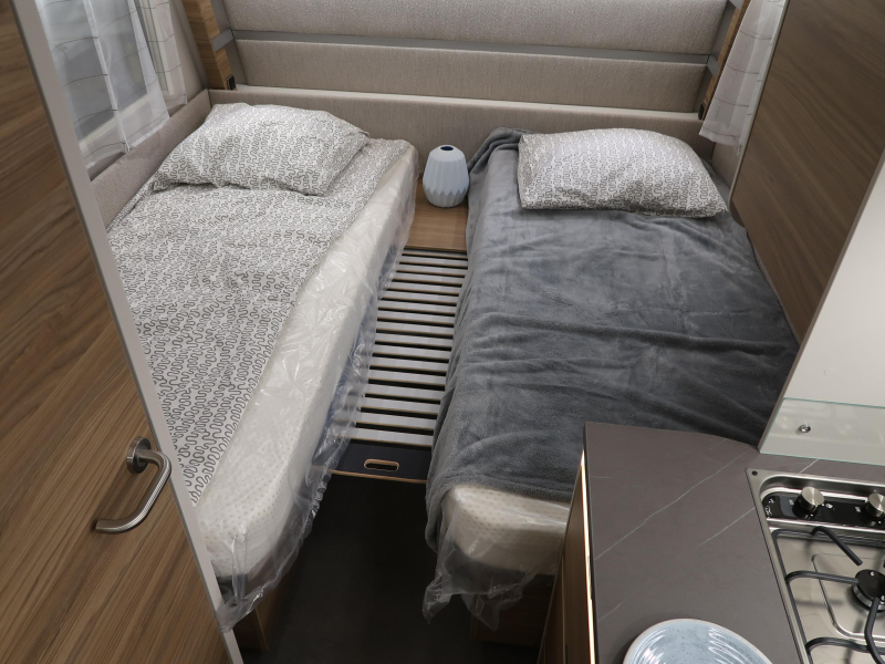 Dethleffs Nomad 460 EL FIRST EDITION UITVOERING  foto: 7