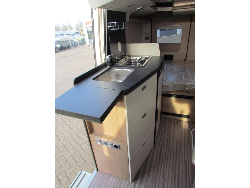 Malibu Compact 540 DB, Transverse bed photo: 3