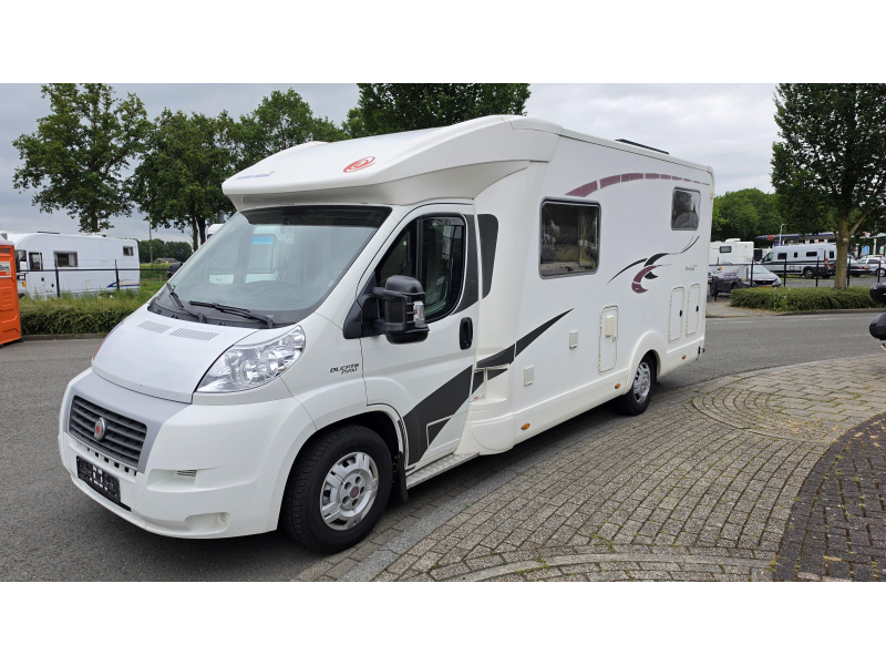 Eura Mobil Profila T 660 EB camas individuales foto: 3