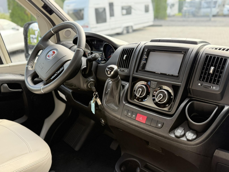 Adria Matrix Plus 670 SC Queensbed - AUTOMAAT  foto: 9