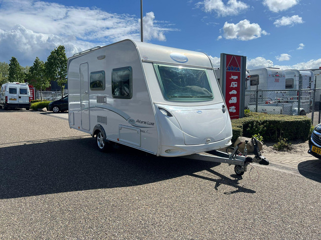 Caravelair Antares Luxe 390 Freeline | Fietsenrek | Dinette | Vastbed | Kachel | Koelkast |