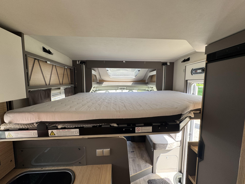 LMC Tourer Lift H 730 G photo: 9