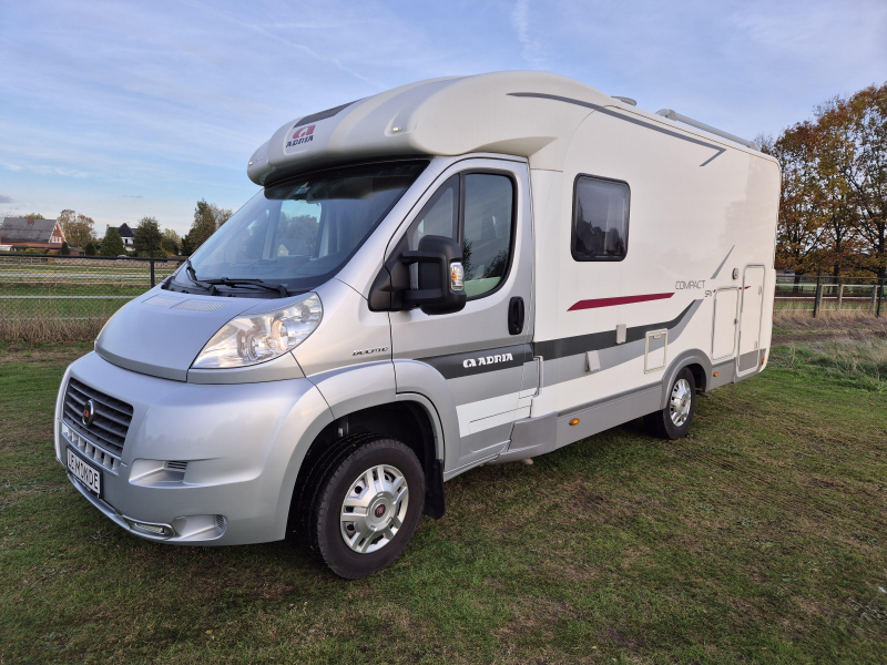 Adria Compact 660 SPX Querbett 1. Besitzer 2016 Foto: 1
