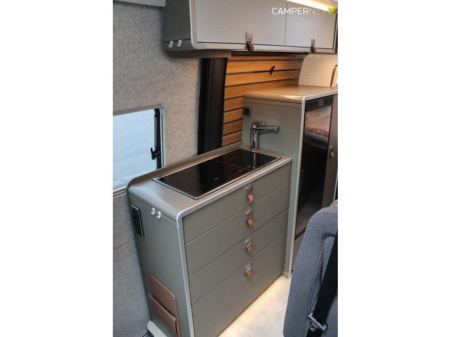 Hymer Grand Canyon S 700 190 PS Automatik 4x4 | Premium-Paket | L&auml;ngsbetten | Lithium | Markise | 6.97m | Dieselheizung | Sitzheizung Foto: 11