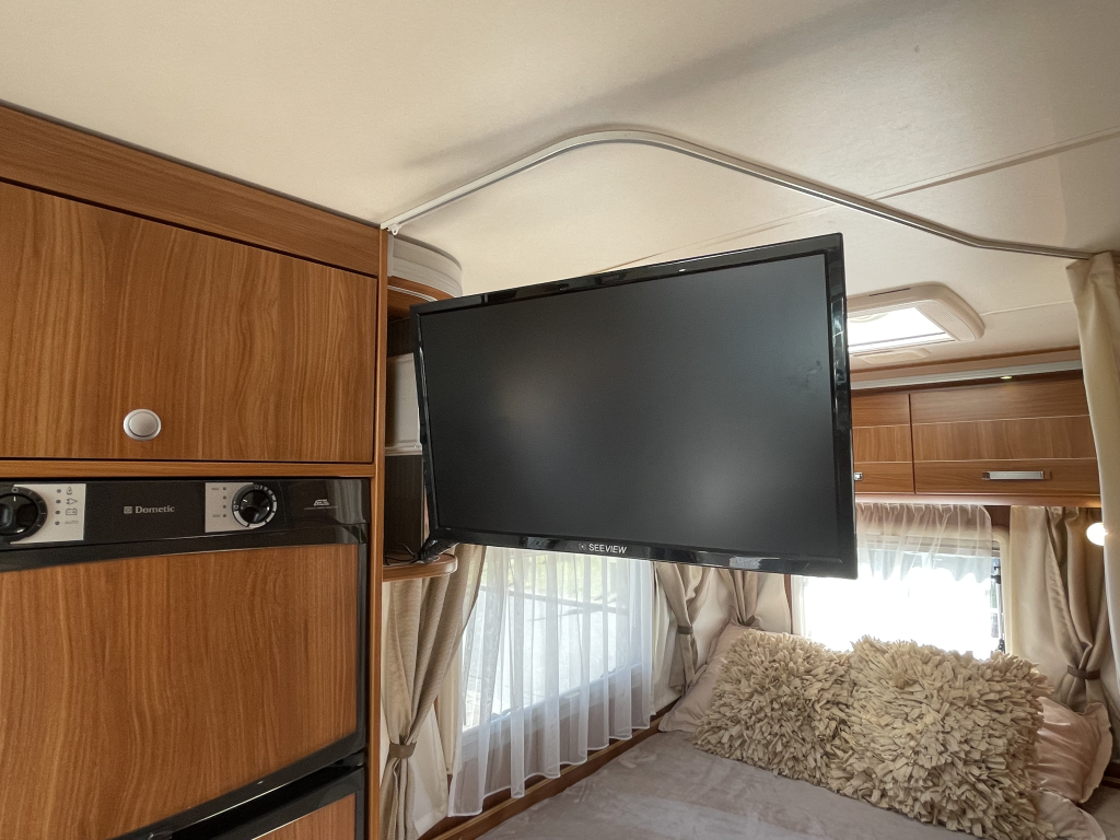 Dethleffs Advantage T6571 FRANSBED ZONNEPANEEL  foto: 18