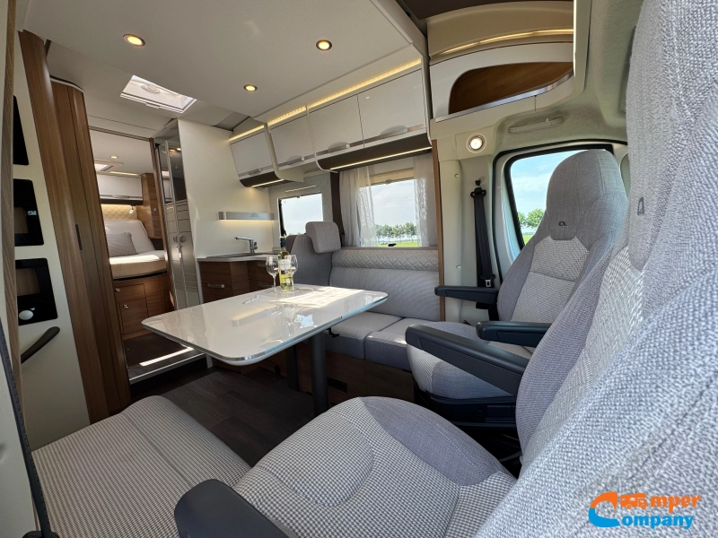 Adria Matrix 640 DC Queensbed / Face to face  foto: 10