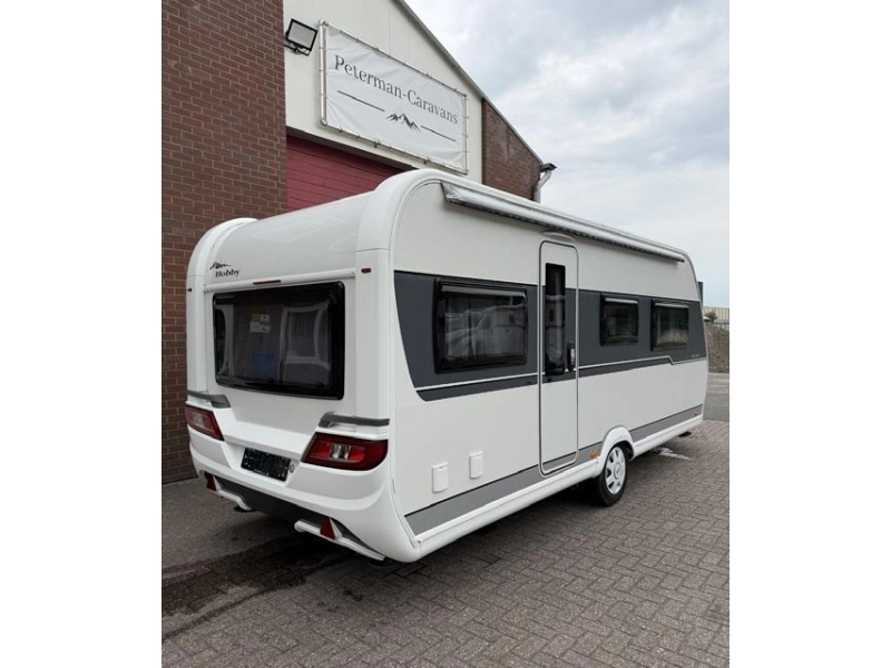 Hobby De Luxe 540 UFF Incl. Mover and Airco photo: 2