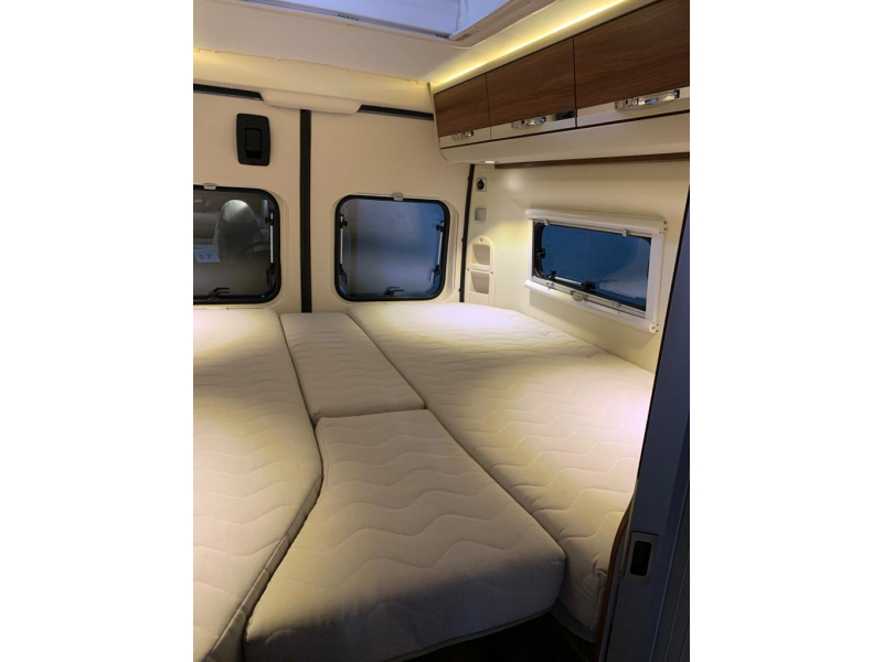 Adria Twin 640 SLX camas longitudinales como nuevo foto: 19