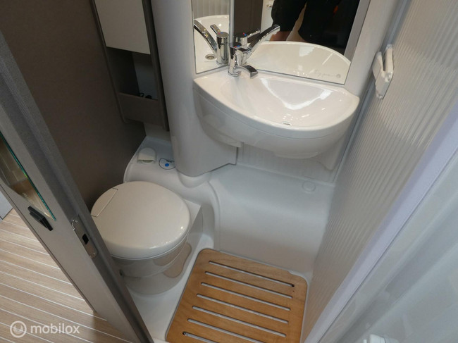 Hymer Etrusco T6900 SB COMPLETE AUTOMAAT foto: 22